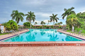 Naples Studio Near Everglades with Marina!